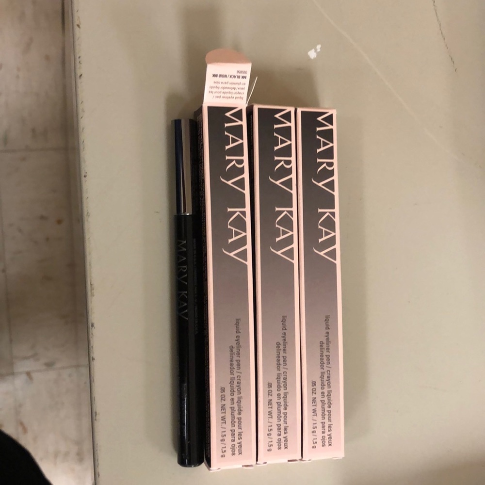 Mary Kay liquid eyeliner pen